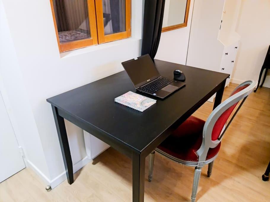 Ferienwohnung Atelier Casanova Vitry-sur-Seine Exterior foto