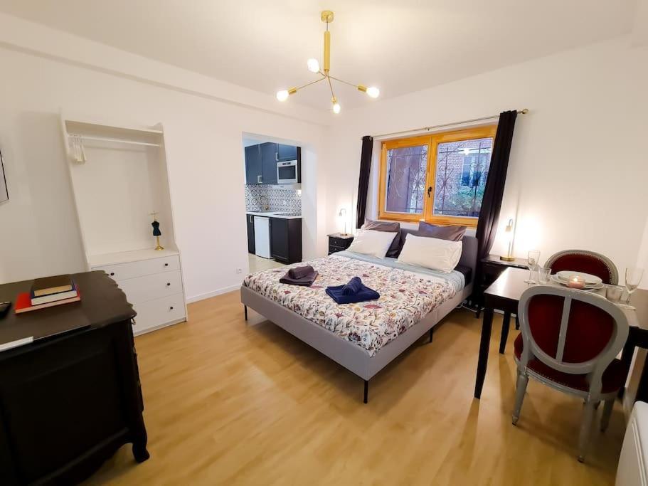 Ferienwohnung Atelier Casanova Vitry-sur-Seine Exterior foto