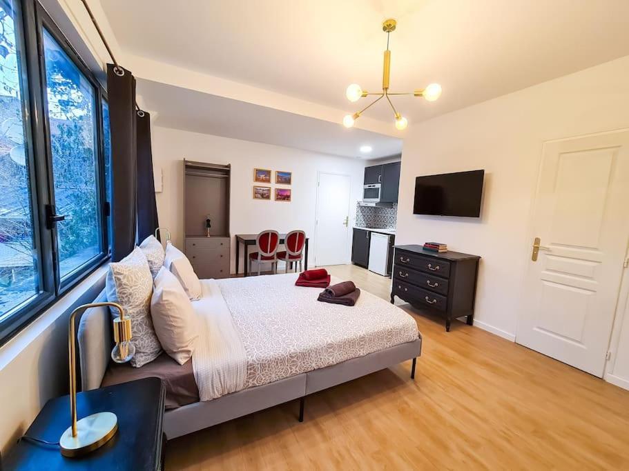 Ferienwohnung Atelier Casanova Vitry-sur-Seine Exterior foto